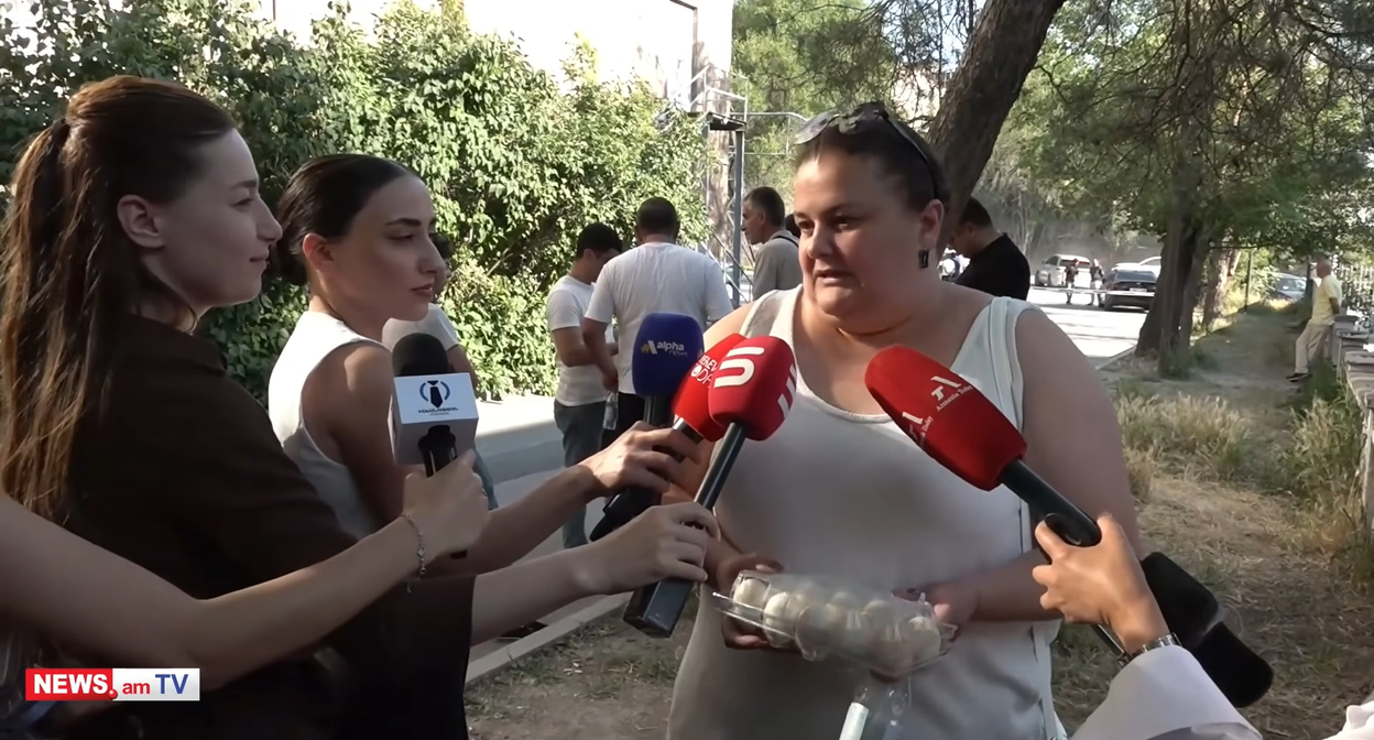 Karabakh displaced persons at a protest in Yerevan. Still from video: https://www.youtube.com/watch?v=d1nUZVOENKE&t=224s