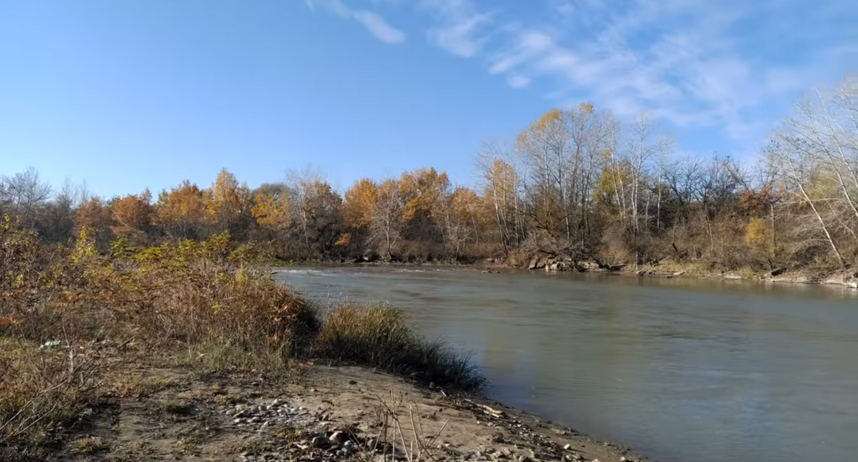 The Sunzha River in Chechnya. Frame from the video https://www.youtube.com/watch?v=4wYF3ZD9hVo
