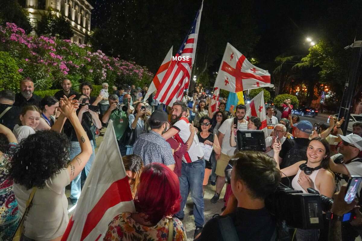 Frame of protesters on Rustaveli Avenue in Tbilisi on the 581st day of continuous protests. Photo: MO SE / Facebook Frame of protesters on Rustaveli Avenue in Tbilisi on the 581st day of continuous protests. Photo: MO SE / Facebook