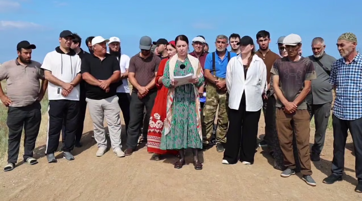 Frame from the video appeal of the gardening partnership "Nadezhda" in the Karabudakhkent district asking to protect their lands. Photo: News NNT / Telegram channel