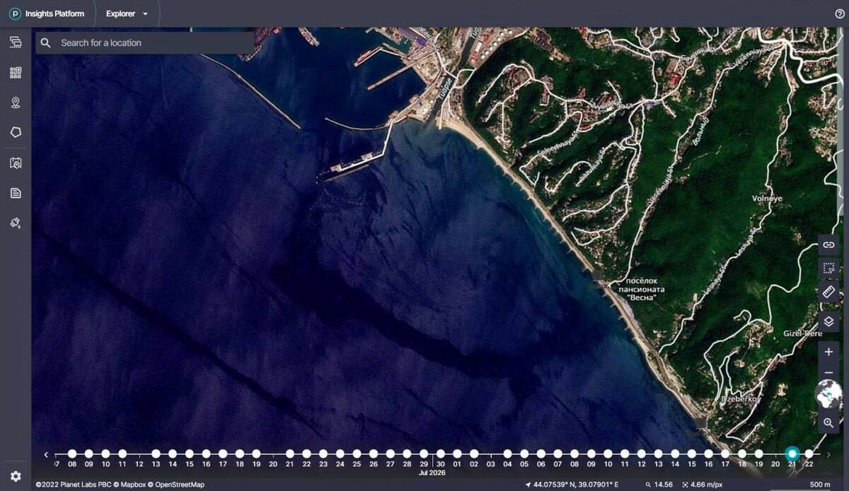 Satellite image with a dark trail in the waters of the Black Sea. Screenshot of a post in the Telegram channel of ecologist Evgeny Vitishko – https://t.me/evitishko/1960