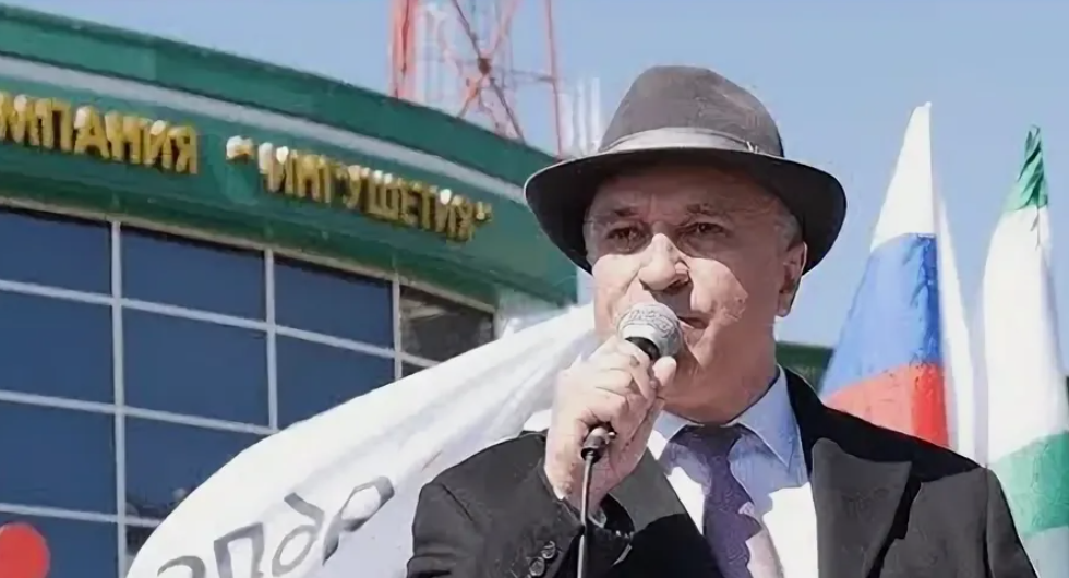 Ahmed Pogorov. Frame from video dated 13.06.2019, https://www.youtube.com/watch?v=aMi4DyUBHW8 Ahmed Pogorov. Frame from video dated 13.06.2019, https://www.youtube.com/watch?v=aMi4DyUBHW8