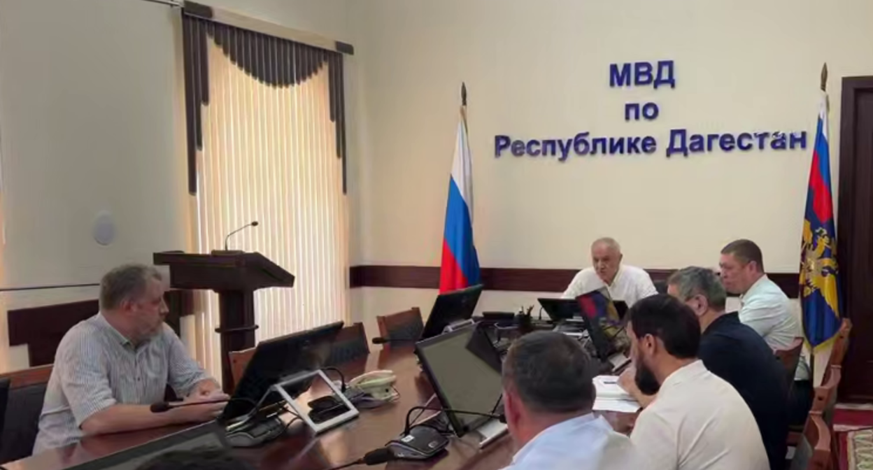 Meeting of gas station owners with the head of the Ministry of Internal Affairs of Dagestan. Still frame from the video from the Telegram channel "Criminal Chronicle" dated 08.08.26, https://t.me/criminal_chronicle/9006 Meeting of gas station owners with the head of the Ministry of Internal Affairs of Dagestan. Still frame from the video from the Telegram channel "Criminal Chronicle" dated 08.08.26, https://t.me/criminal_chronicle/9006