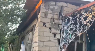 Damaged house in the village of Priozerny. Frame from the video https://t.me/tipichkras/82075