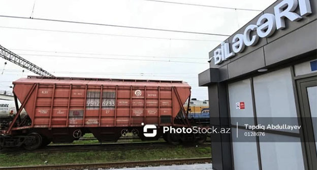 Wagons with grain. Photo://www.facebook.com/www.media.az belongs to the company Meta, which is banned in Russia.