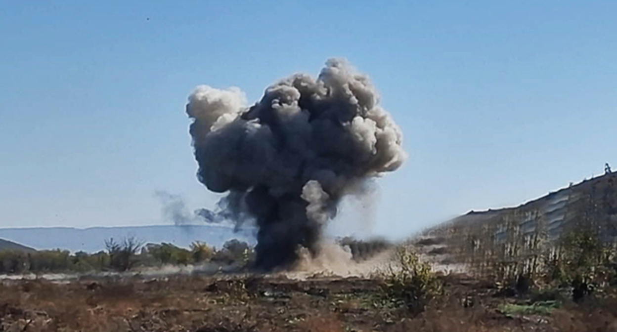 Mine explosion. Photo: https://ru.apa.az/proisshestvie/sotrudnik-anama-podorvalsya-na-mine-v-agdame-548449 Mine explosion. Photo: https://ru.apa.az/proisshestvie/sotrudnik-anama-podorvalsya-na-mine-v-agdame-548449