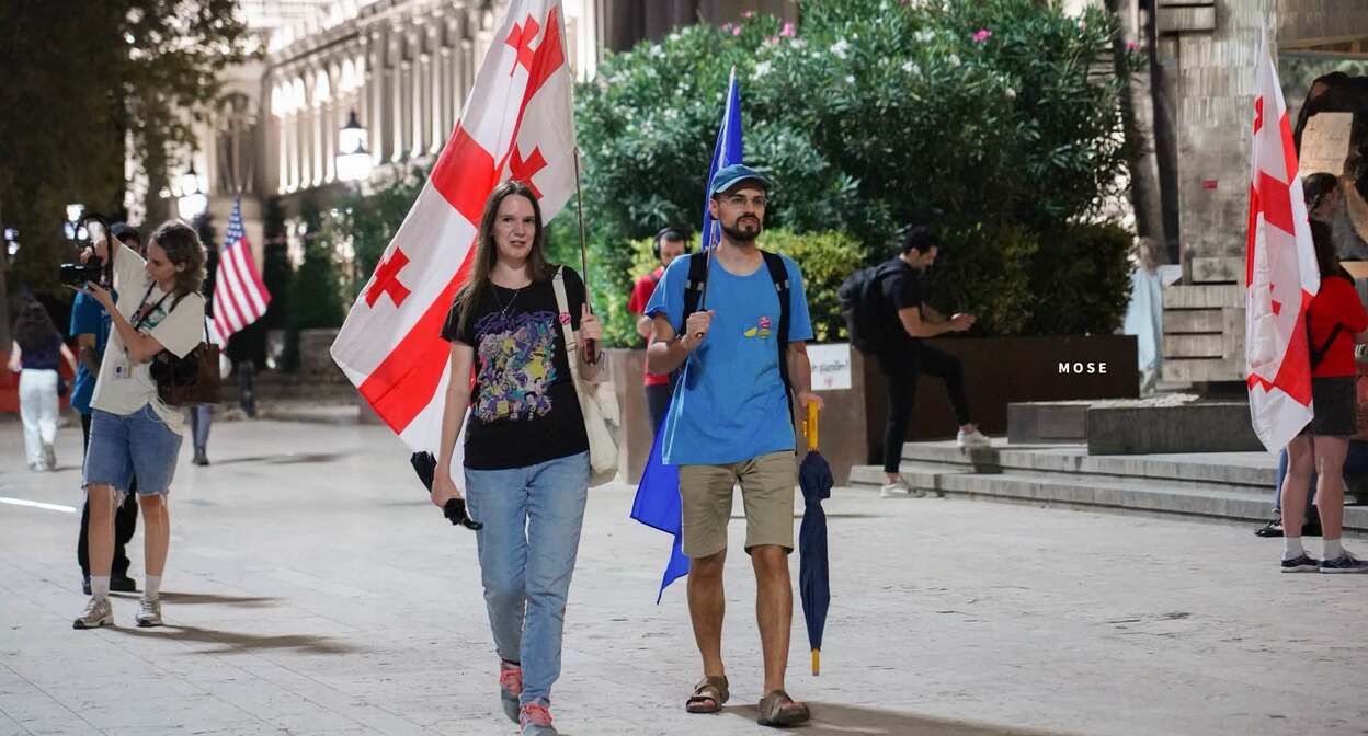 Participants of the continuous actions on the 639th day on Rustaveli in Tbilisi. Photo: MO SE / Facebook