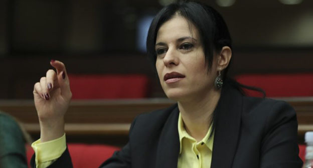 Arekhnaz Manukyan. Photo: https://ru.aravot.am/2022/03/01/378157/ Arekhnaz Manukyan. Photo: https://ru.aravot.am/2022/03/01/378157/