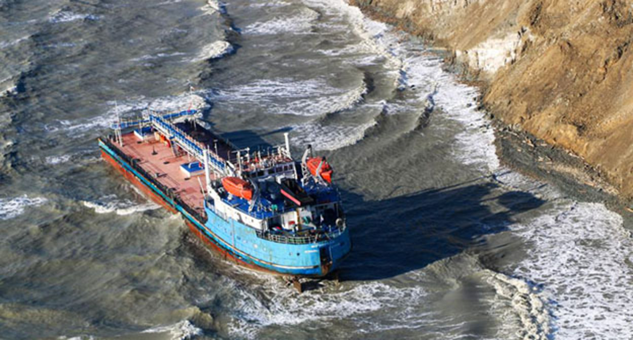 The tanker crash in the Kerch Strait. Photo by the Ministry of Natural Resources The tanker crash in the Kerch Strait. Photo by the Ministry of Natural Resources