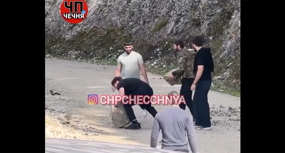 Residents of Chechnya clear the road after a landslide. Frame from the video https://www.instagram.com/p/DeGtucrMjdM (the activities of the company Meta (which owns Facebook, Instagram, and WhatsApp) are banned in Russia) Residents of Chechnya clear the road after a landslide. Frame from the video https://www.instagram.com/p/DeGtucrMjdM (the activities of the company Meta (which owns Facebook, Instagram, and WhatsApp) are banned in Russia)