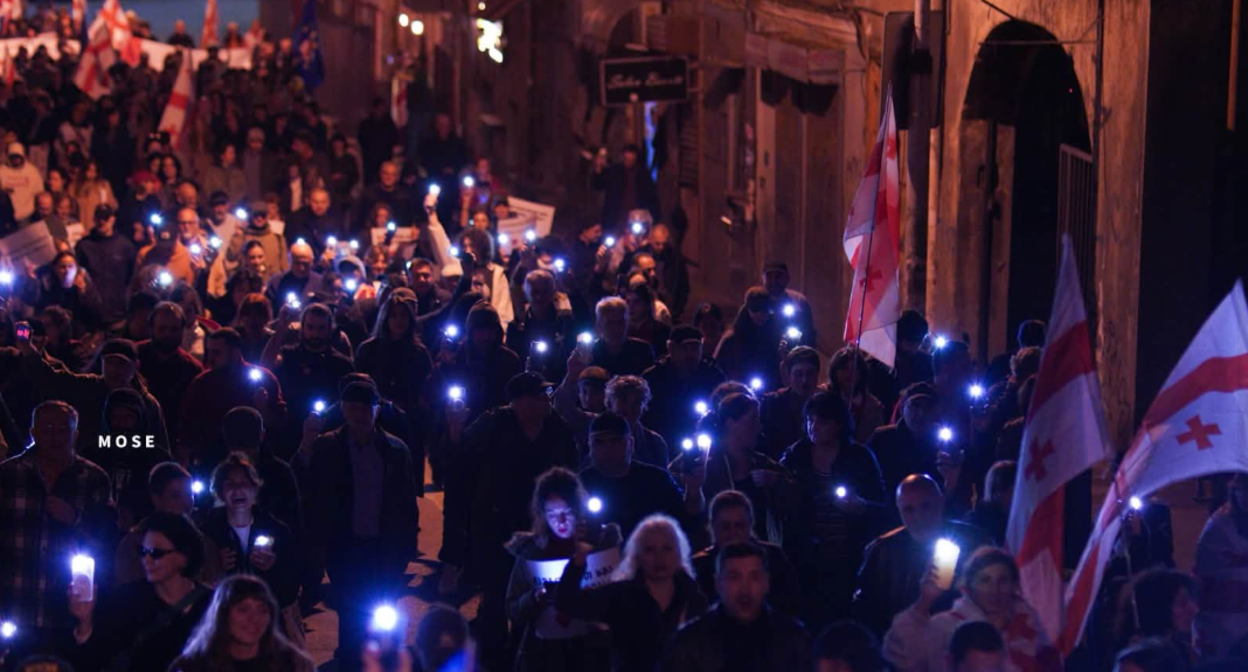 Participants of the march in Tbilisi. Screenshot from photo by Georgy Mosiashvili dated 23.10.26, https://www.facebook.com/photo?fbid=4478239405824130&set=pcb.4478243209157083 (the activities of the company Meta, which owns the social network, are banned in Russia)