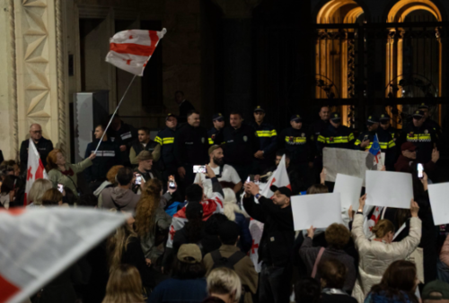 Police at the march in Tbilisi. Screenshot from Publika photo dated 23.10.26, https://www.facebook.com/photo?fbid=1911157253617149&set=pcb.1911157373617137 (the activities of the company Meta, which owns the social network, are banned in Russia) Police at the march in Tbilisi. Screenshot from Publika photo dated 23.10.26, https://www.facebook.com/photo?fbid=1911157253617149&set=pcb.1911157373617137 (the activities of the company Meta, which owns the social network, are banned in Russia)