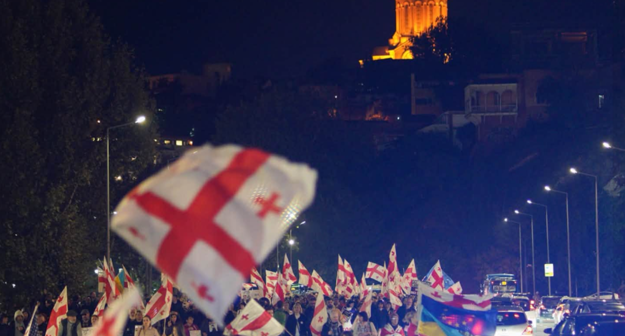 Participants of the march in Tbilisi. Screenshot from Mo Se's photo dated 31.10.26, https://www.facebook.com/photo/?fbid=4486621991652538&set=pcb.4486623771652360 (the activities of the Meta company, which owns the social network, are banned in Russia) Participants of the march in Tbilisi. Screenshot from Mo Se's photo dated 31.10.26, https://www.facebook.com/photo/?fbid=4486621991652538&set=pcb.4486623771652360 (the activities of the Meta company, which owns the social network, are banned in Russia)